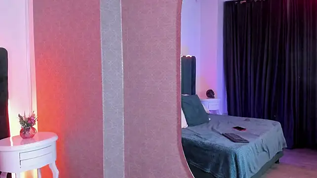 eloisa_moorgan Adlı Modelin Canlı XXX Sohbeti