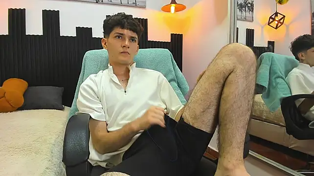 trevor_mob Adlı Modelin Canlı XXX Sohbeti