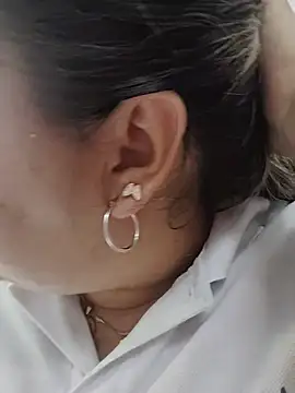 Charlott-1 Adlı Modelin Canlı XXX Sohbeti