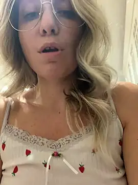 carlaaa 现场XXX聊天