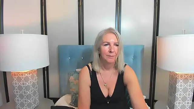 EricaTop Chat XXX in diretta