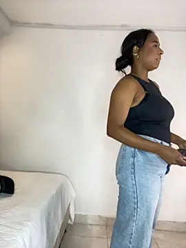 amara_queen_ Chat XXX in diretta