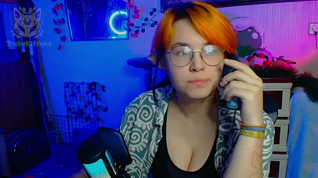 Chat XXX ao vivo de TrickyKitsune