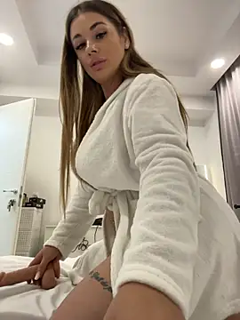 IsabellaEtthan's Live XXX Chat