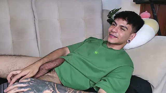 Austin_falcon Chat XXX in diretta