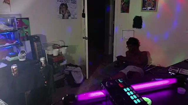 Triggerhappycj100 live XXX chat