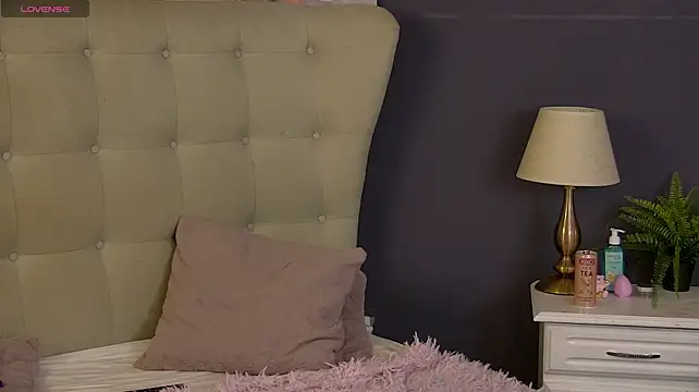 YasminBlondeのライブXXXチャット