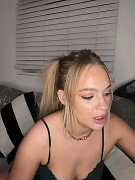 AlexiiaHaven's Live XXX Chat