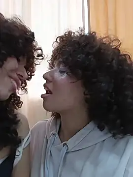 Cutecurly লাইভ XXX চ্যাট