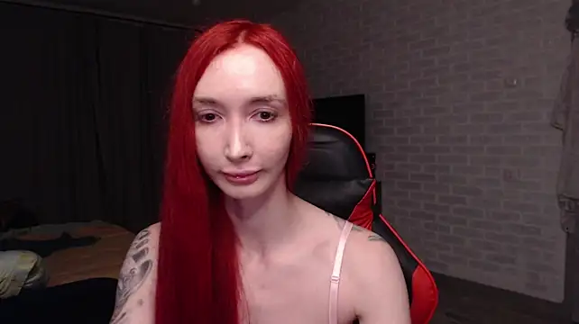 Roxy_Silver Adlı Modelin Canlı XXX Sohbeti
