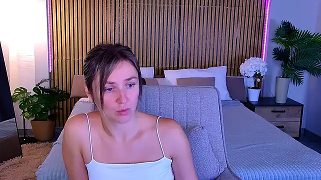 EmeraldGlow's Live XXX Chat