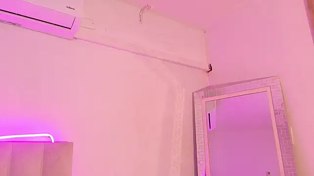 XXX chat uživo modela Twink_Sebas7