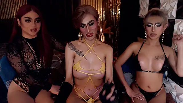 Chatroom XXX en direct de MonstrousCockDiva