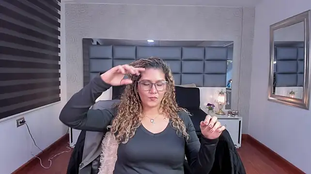 Chat XXX en directo de Yanna_Jonness