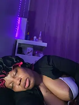 RainBougie's Live XXX Chat