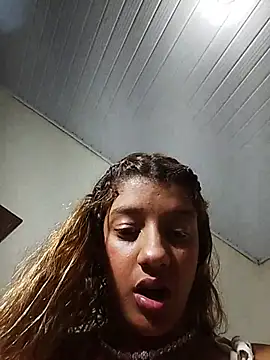 Chat +18 de divinabb ao vivo