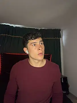 AustinJones_ Adlı Modelin Canlı XXX Sohbeti