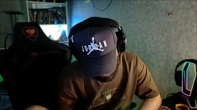 Chatroom XXX en direct de _Serious_Man
