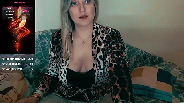 ElysonLang Chat XXX in diretta
