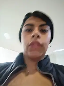 Chat +18 de SOFIA-11_ ao vivo