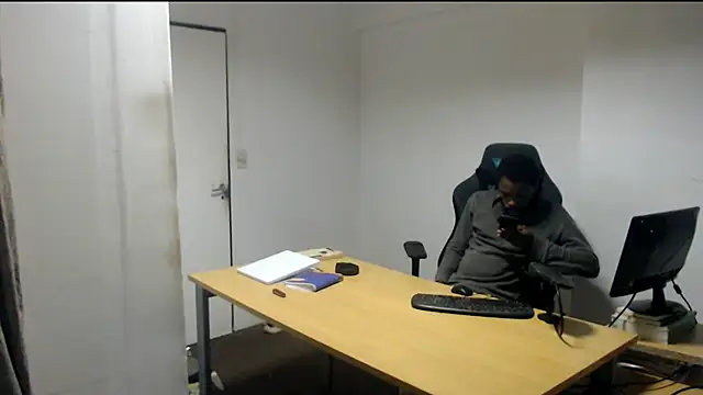 Mastertopdome's Live XXX Chat