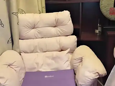 XXX chat uživo modela QIQI-88