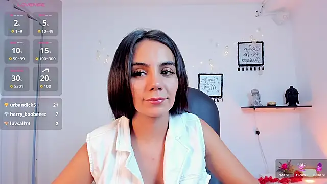 martina_mancini's Live XXX Chat