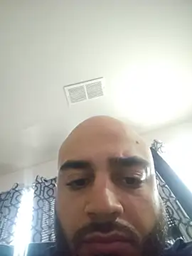 Онлайн чат XXX Bustinnuts69