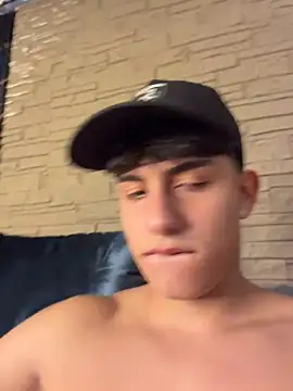 Chat +18 de Lander_Cruz ao vivo