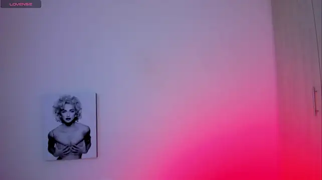 Millie_bobbyのライブXXXチャット