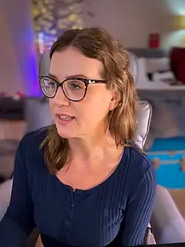 Show modela MaiseKnox na web-kameri