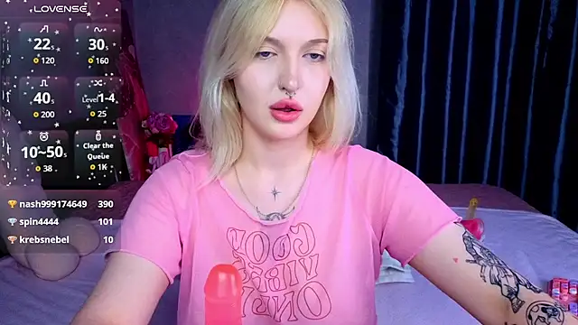 BlondieSummer's Live XXX Chat