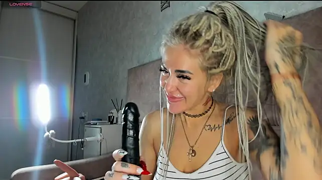 Kira_Key Live XXX-chat