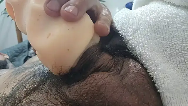 צ'אט XXX בשידור חי של Marcus_ink