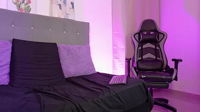 HaileyVee's Live XXX Chat