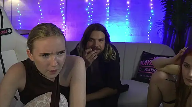 Show modela Noksi_054 na web-kameri