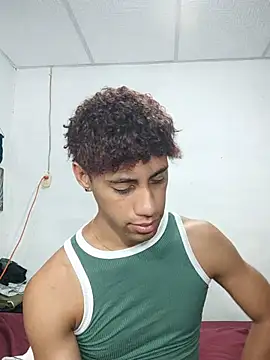 Chat +18 de Dennis_Lupers ao vivo