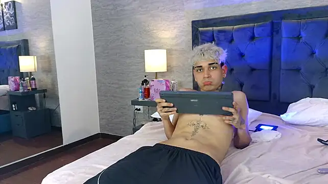 แชท XXX สดของ TeoAndMaddy