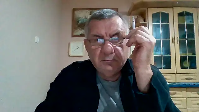 Онлайн чат XXX machomale3
