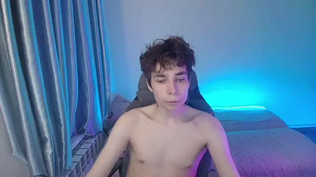 XXX chat uživo modela Adam_Kroy