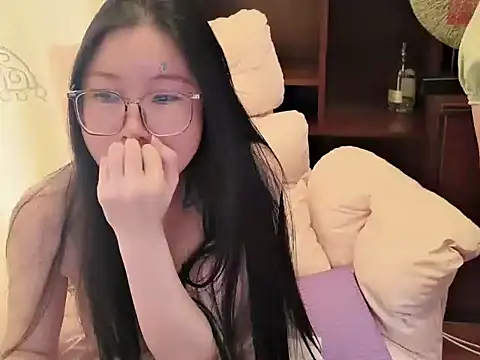 Chatroom XXX en direct de QIQI-88