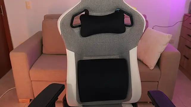 XXX chat uživo modela anyacutex