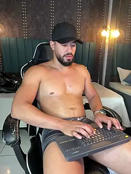 YAFAR_BLAKE Chat XXX in diretta