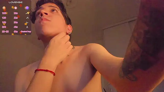 Michael_v77 live XXX chat