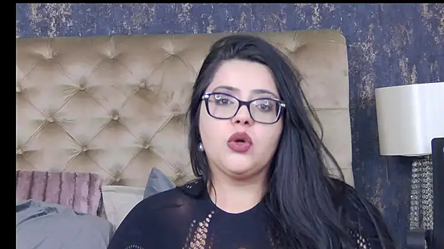 Chat +18 de AriaRussell ao vivo