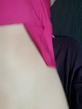 charmoutak_nada 即時 XXX 聊天