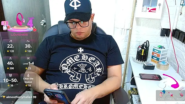Realjoel01's Live XXX Chat
