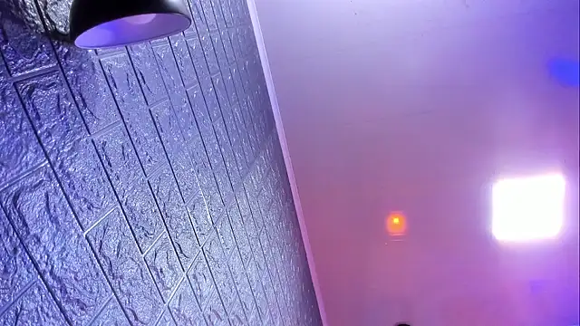 EmmyTorner 现场XXX聊天