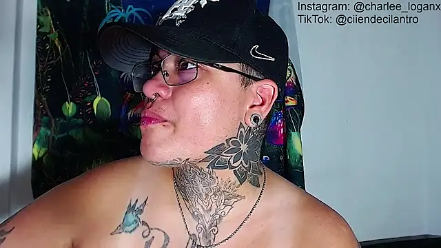 Techno_420_'s Live XXX Chat