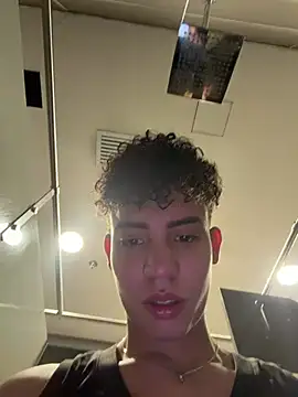 Chat +18 de yoursexyjose ao vivo